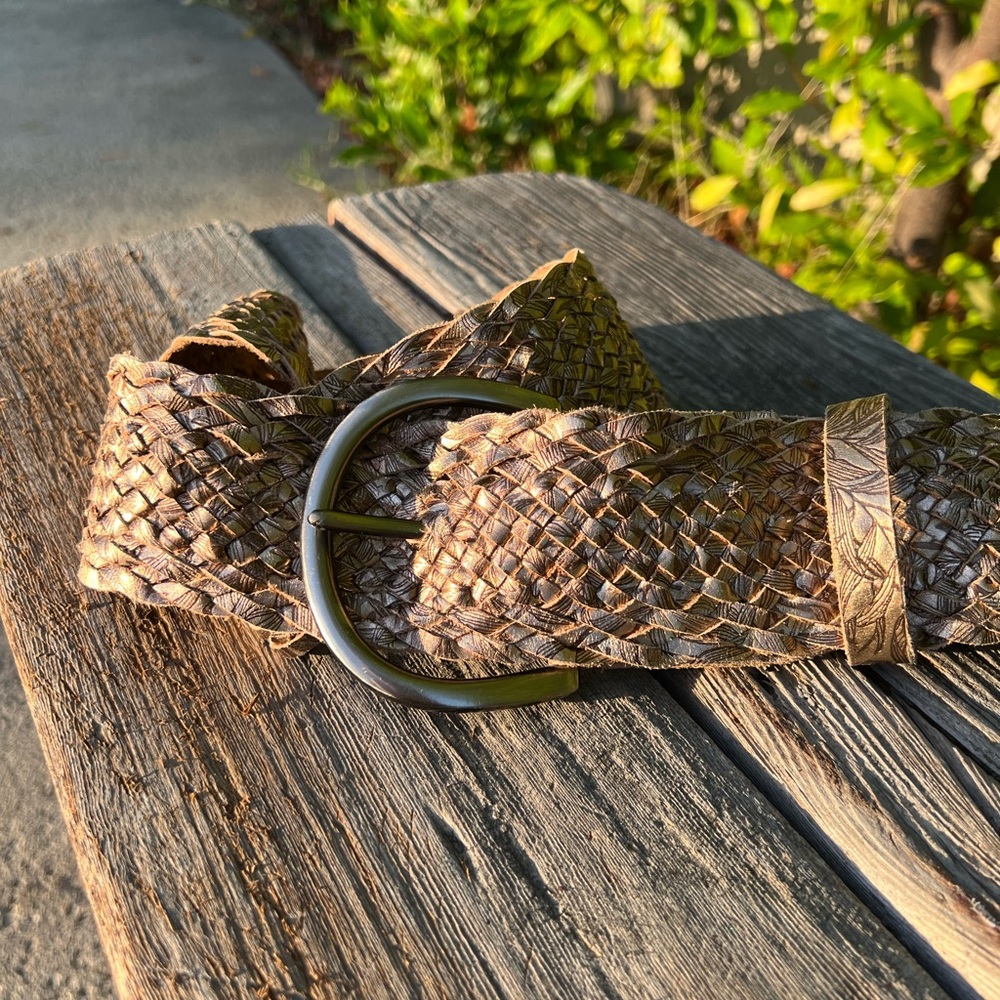 Liz Claiborne Textured Gold&Tan Woven Leather Belt Sz L